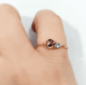 Anillo doble Cordón Umbilical y piedra de nacimiento de Morir de Amor