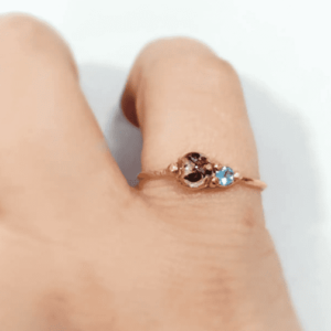 Anillo doble Cordón Umbilical y piedra de nacimiento de Morir de Amor