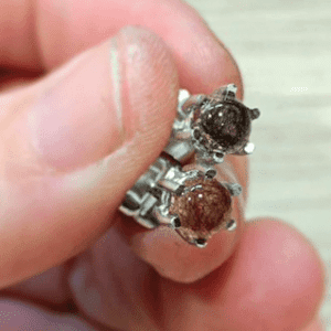 Pendientes garras con pelito
