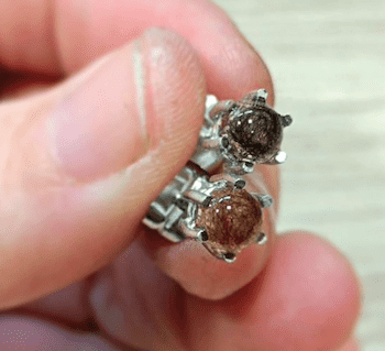 Pendientes garras con pelito